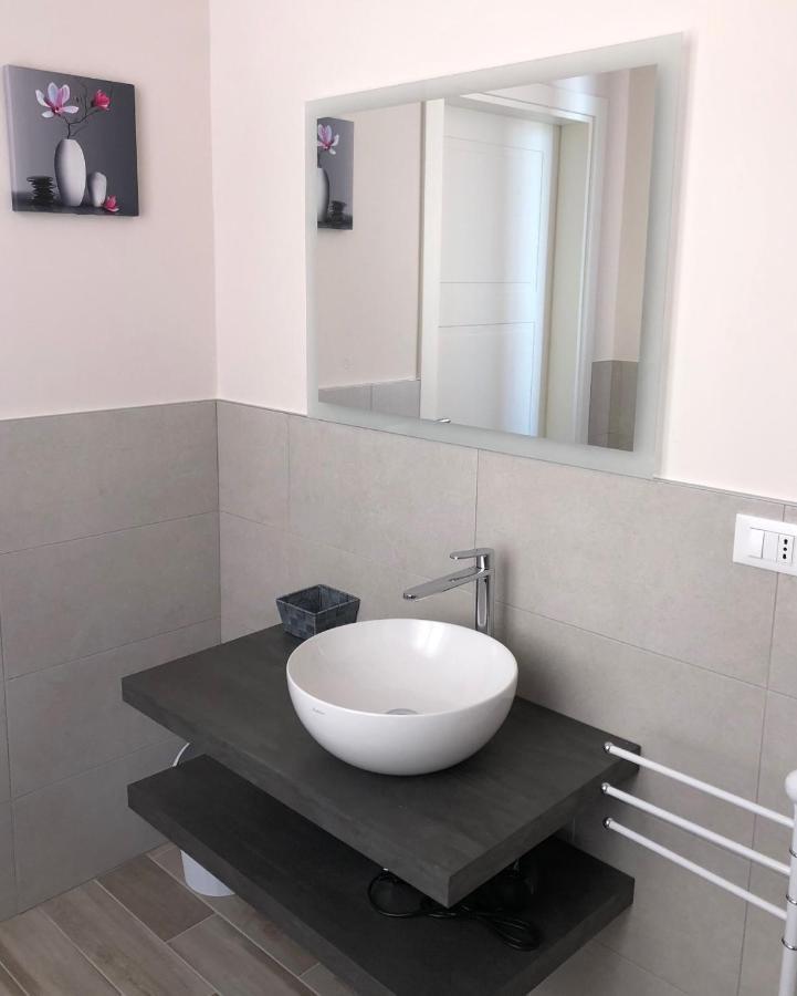 Triquetra Hotel Ferrara Luaran gambar