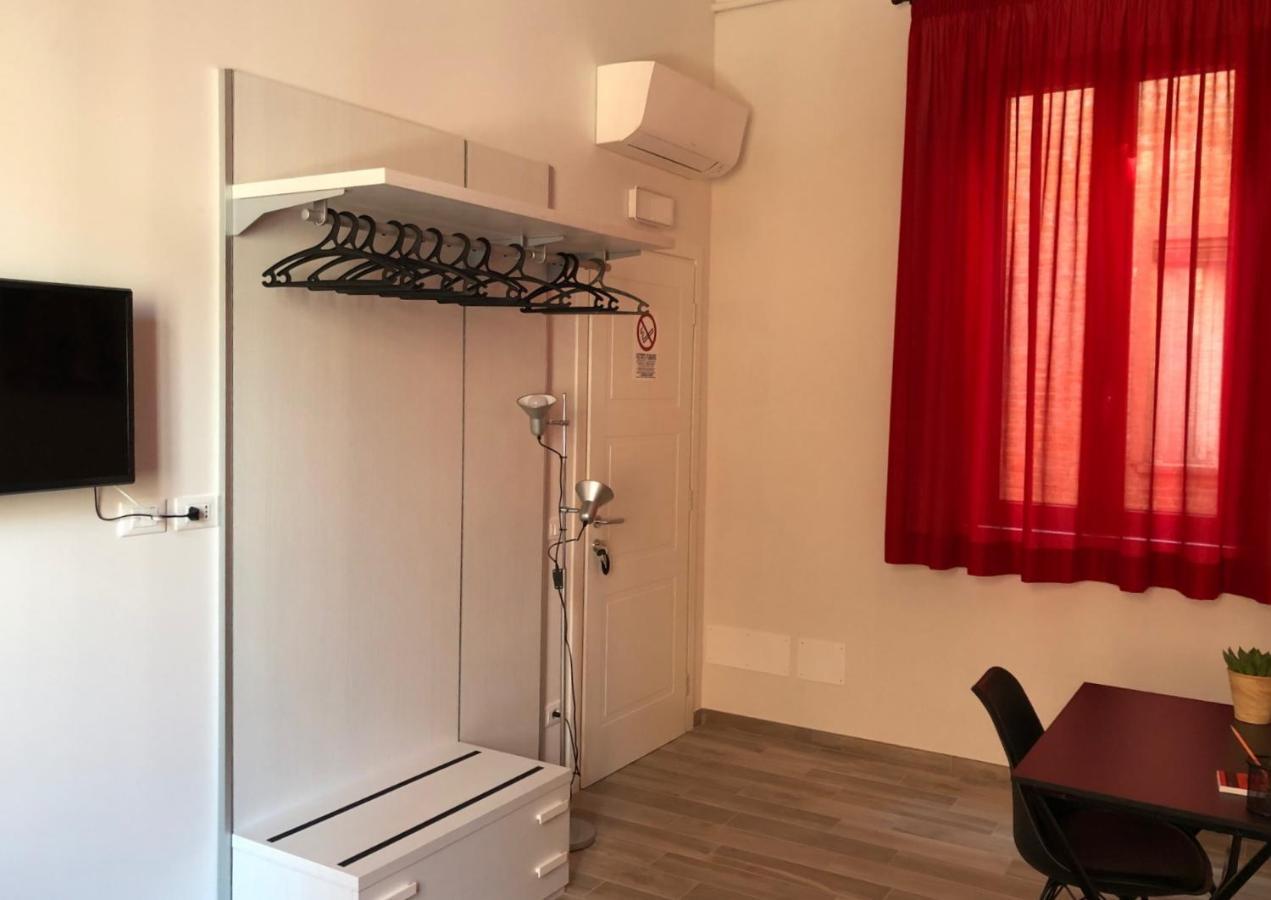 Triquetra Hotel Ferrara Luaran gambar