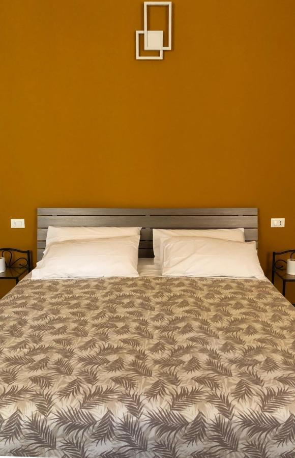 Triquetra Hotel Ferrara Luaran gambar