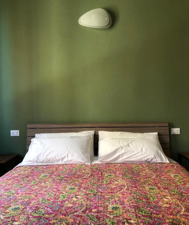 Triquetra Hotel Ferrara Luaran gambar