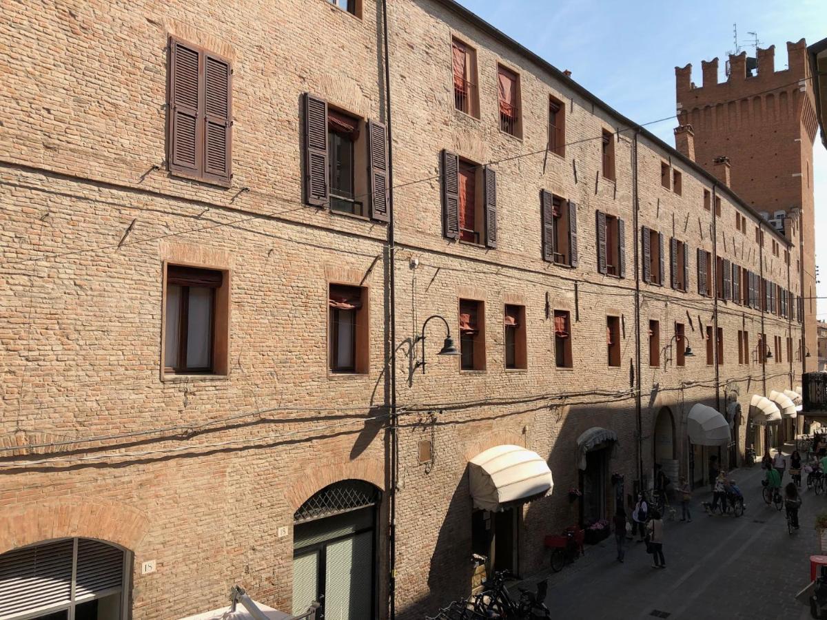 Triquetra Hotel Ferrara Luaran gambar
